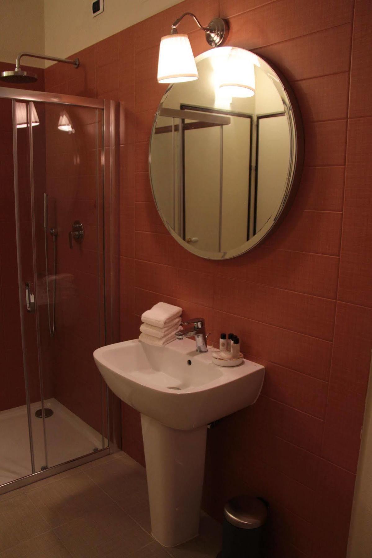 Hotel Thea Monza Esterno foto