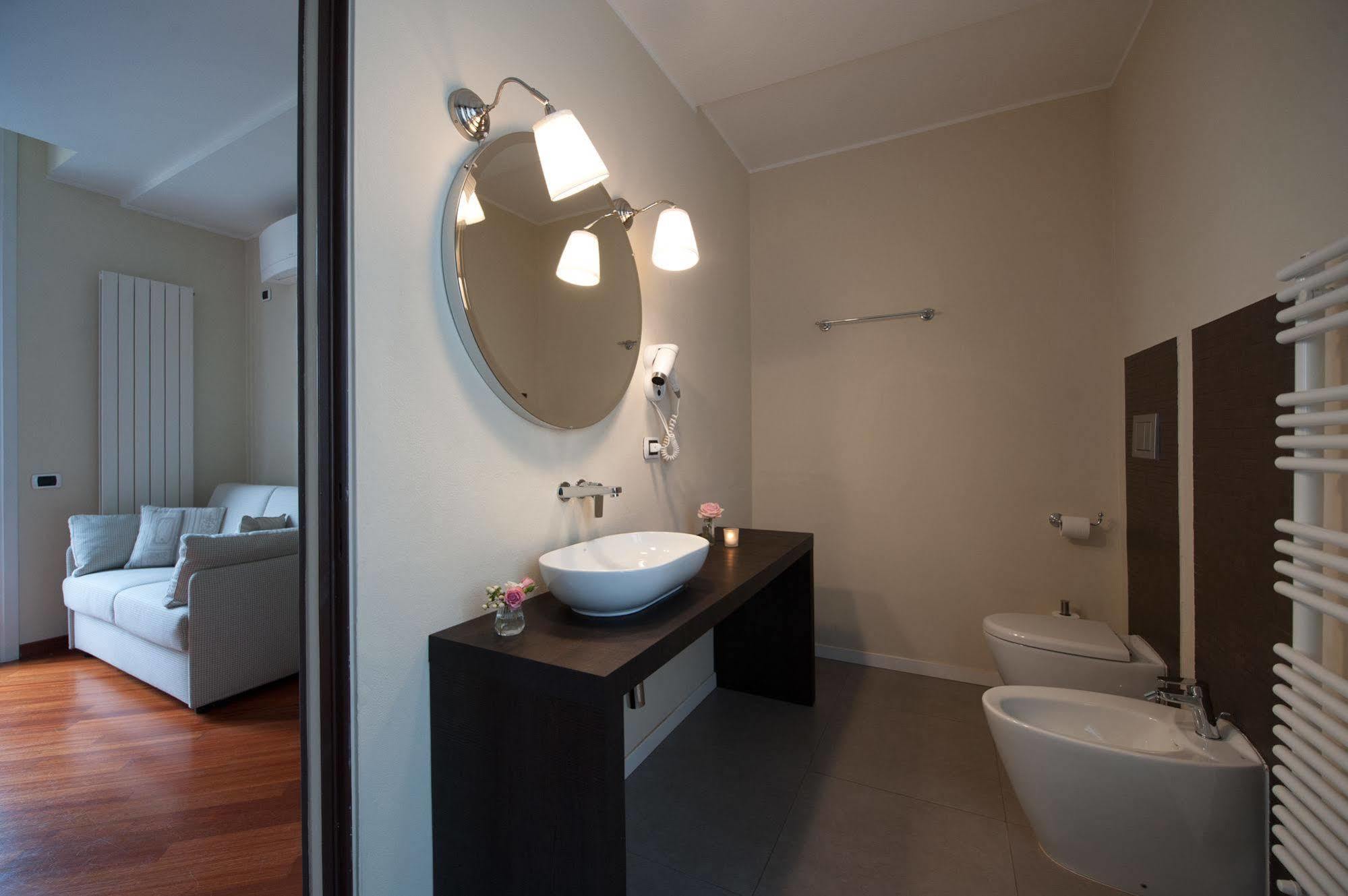 Hotel Thea Monza Esterno foto